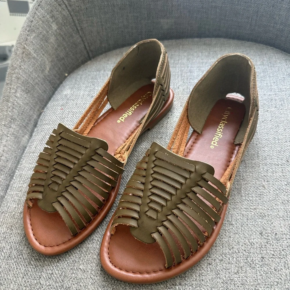 City classified Olive  Sandals - Picture 2 of 5